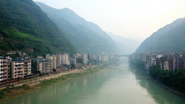 后台怎么投千川?