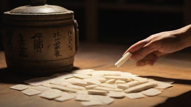 膏药怎么投千川？