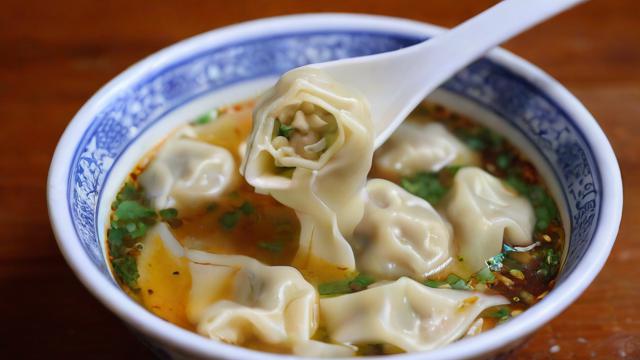千川怎么投馄饨?