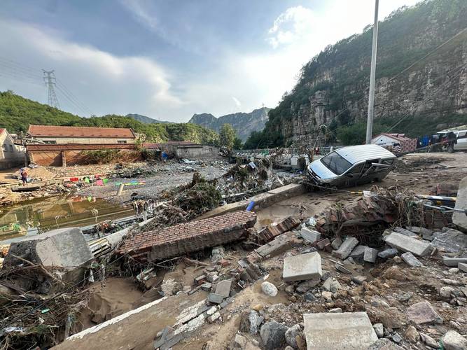航拍北京密云洪水:遍地泥泞