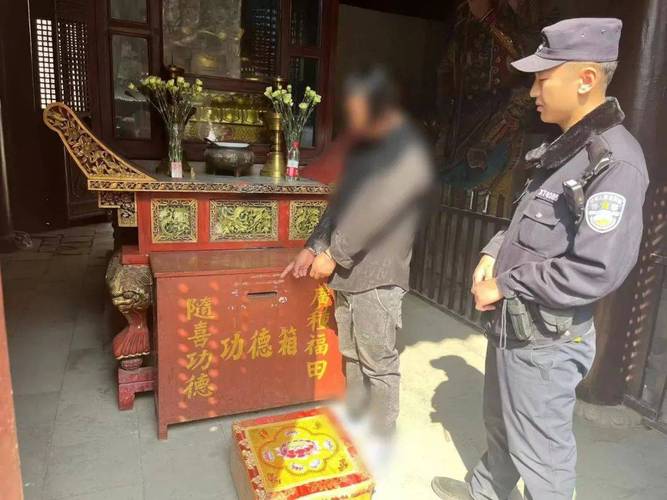 男子盗窃功德箱被判刑 第二年再犯