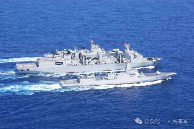画面公开！解放军双航母编队远赴西太