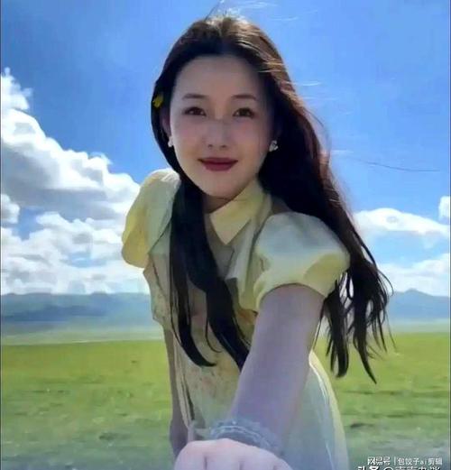 酷似大S的24岁女生走红，自然美胜过整容手术