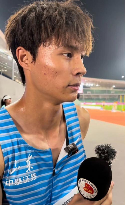 刘凯男子400米夺冠 打破全国纪录