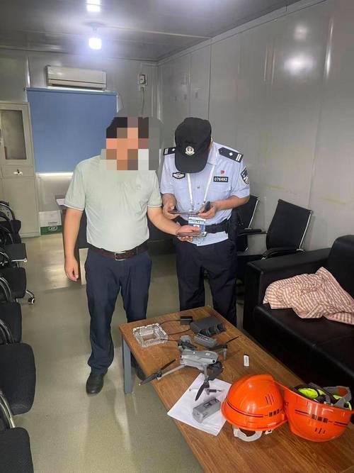 成都公安对违规飞行行为开出罚单