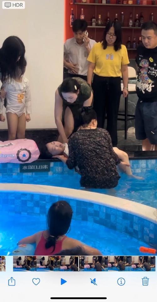 游泳馆回应六岁女孩学游泳溺水进ICU事件