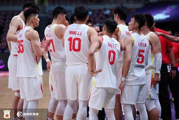 中国男篮亚洲杯小组赛全胜，时隔十年再创辉煌