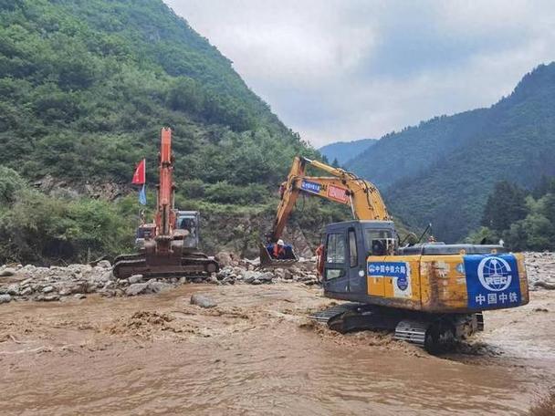 甘肃榆中受灾村庄道路全部抢通完成