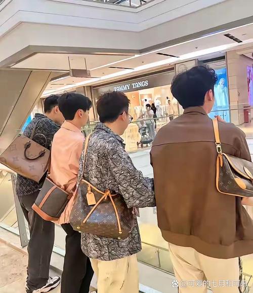 用28万LV包测试路人诚信?系摆拍