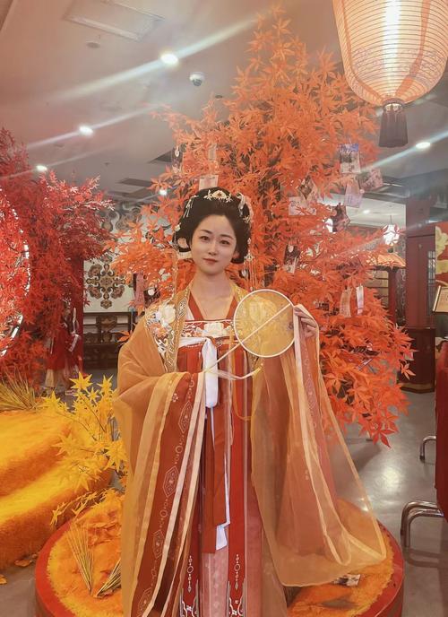 西安汉服店主与女游客冲突，双方被拘留天数曝光