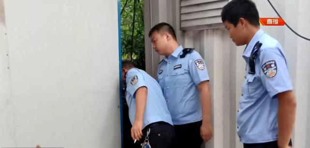西安一男子坐窗边欲跳楼？当地回应
