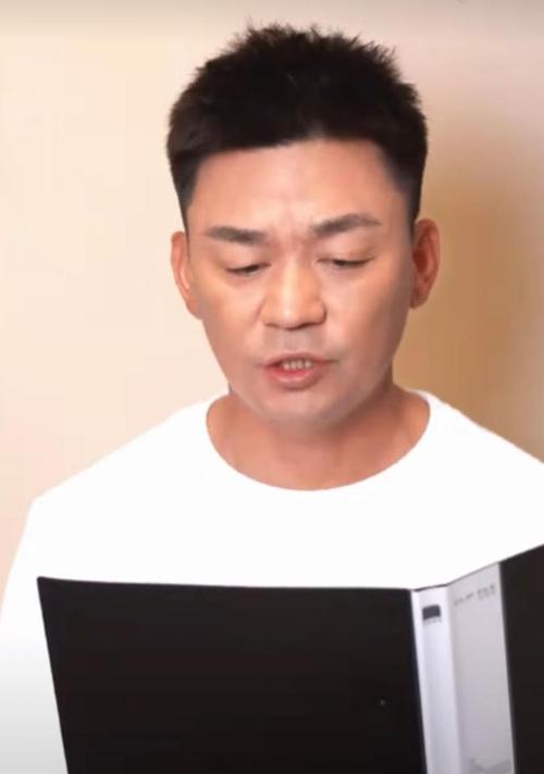 王宝强读左权家信感人肺腑
