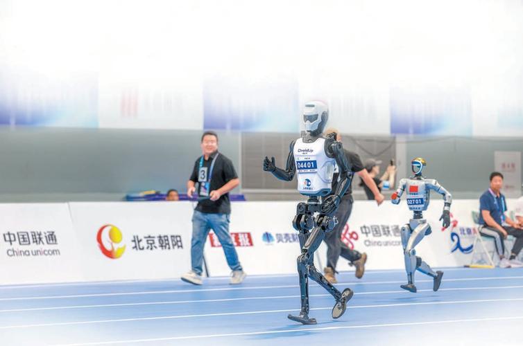 机器人史上首个百米“飞人”诞生