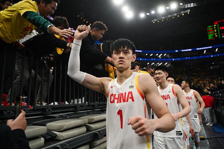 媒体：这是十年来最热血的中国男篮