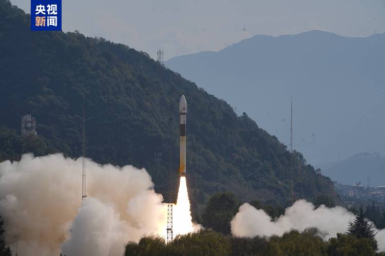 中国“海哨二号”卫星发射成功