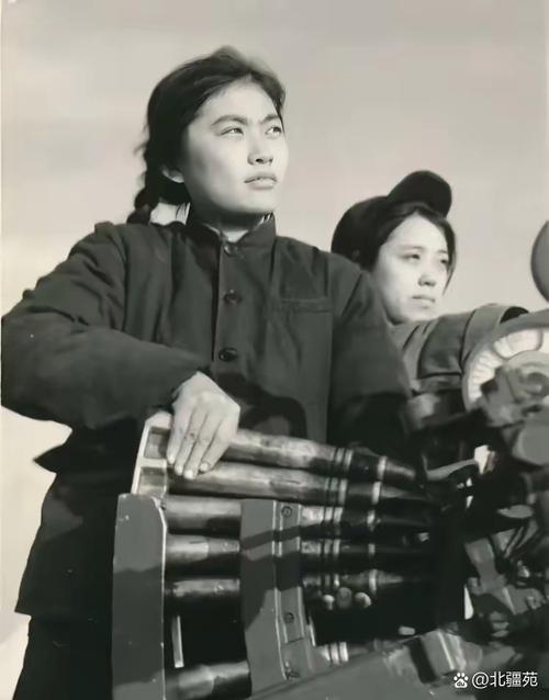 中国女民兵太飒了