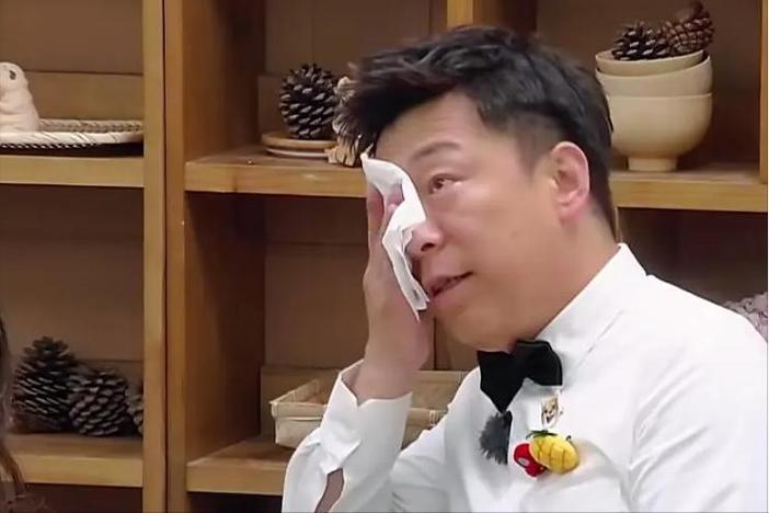 黄渤担心遗传父母的阿尔兹海默症