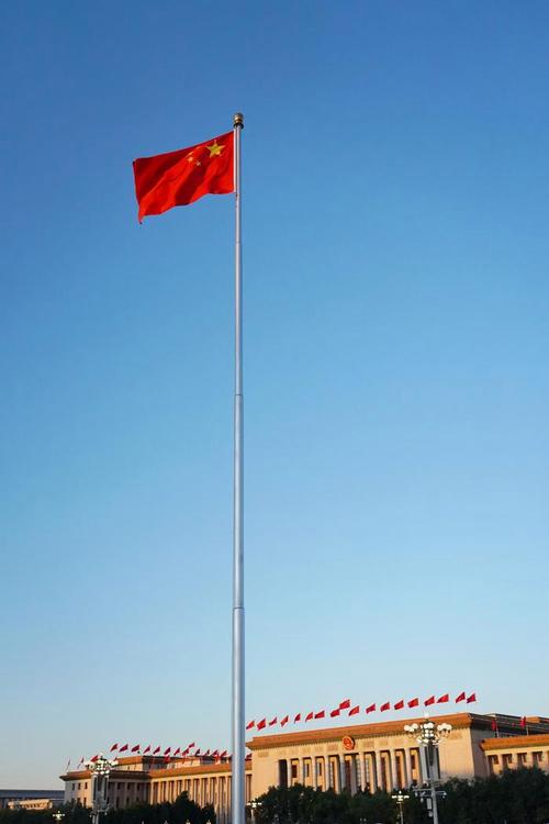 北京将升挂23万面国旗红旗