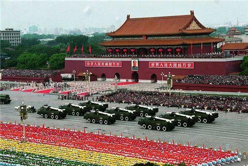 阅兵当天广场可容纳超5万人观礼