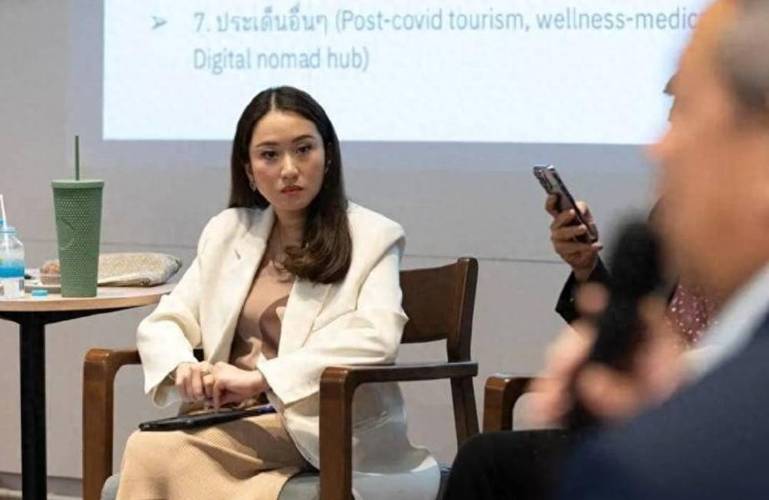 泰国被解职总理佩通坦称认可判决