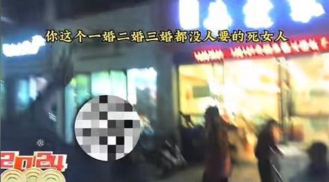 上海阿姨偶遇受伤男孩 塞给他500元