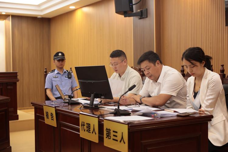 湖南15岁女孩被火车撞死案将开庭