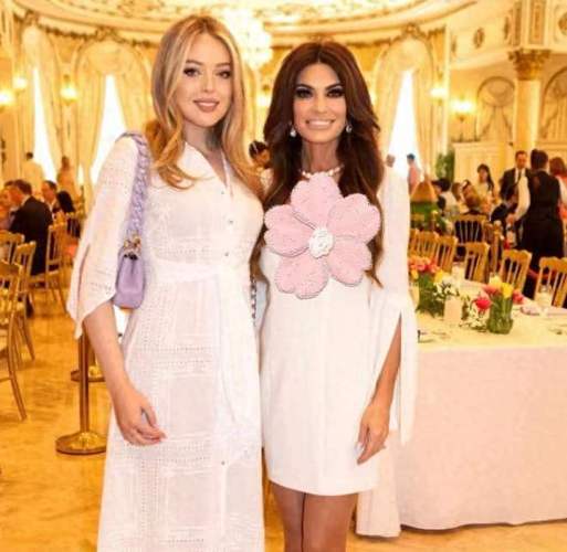 特朗普携小女儿蒂芙尼亮相英国国宴