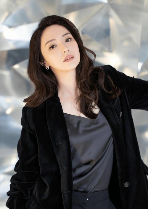 董璇分享育儿心得，平衡两个孩子的生活挑战