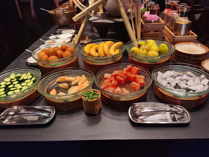 星级酒店推10元自助早餐：有百种食物