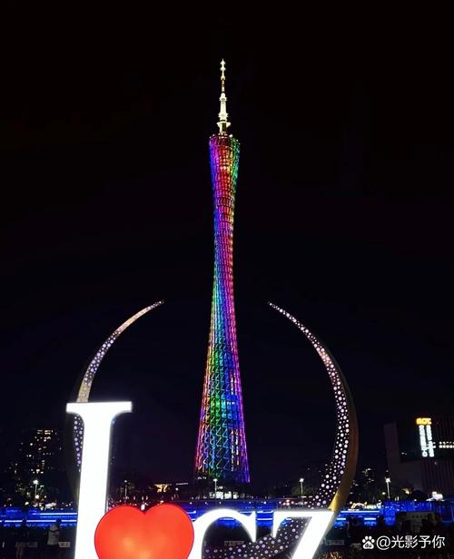 广州塔“定塔神器”出现明显摆动