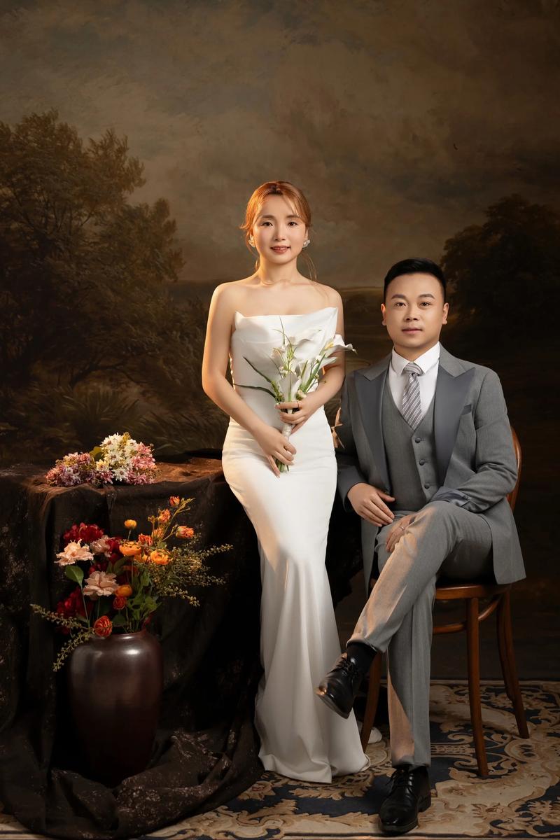 4年前拍的婚纱照打开发现是别人