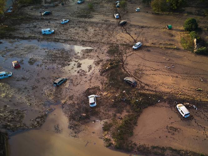 西班牙旅游胜地1天下完大半年的雨