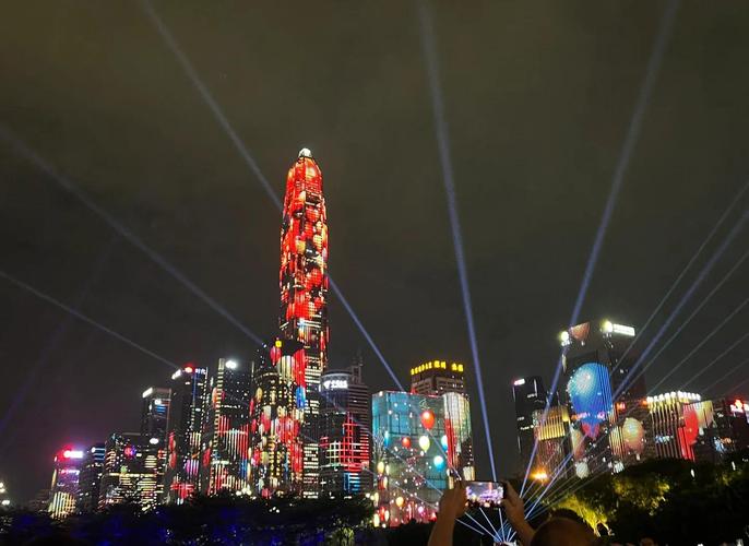 60秒直击多地国庆灯光秀