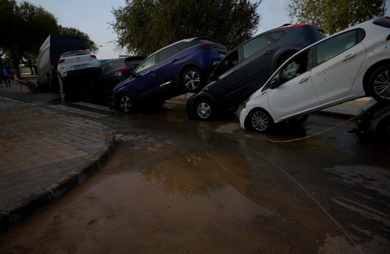 西班牙旅游胜地1天下完大半年的雨