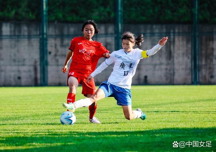 成都四年级女生勇夺两项国际冠军