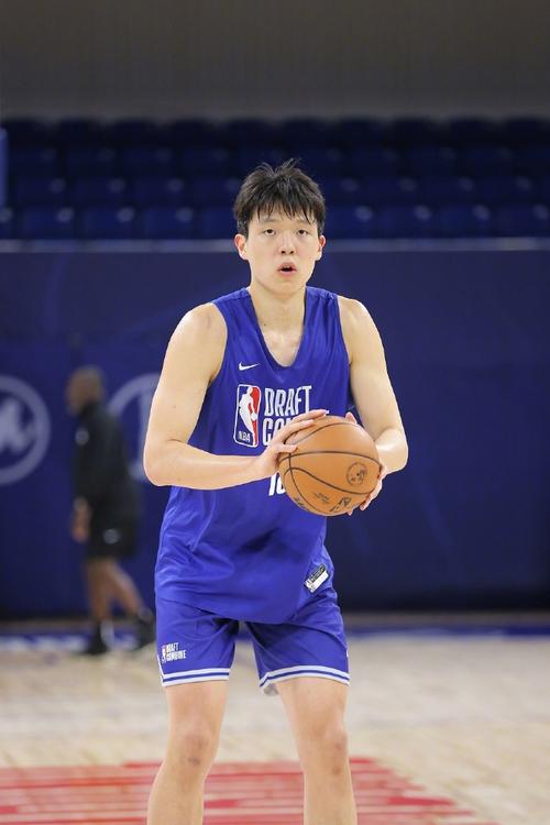 NBA本赛季体重榜揭晓，杨瀚森位列第九