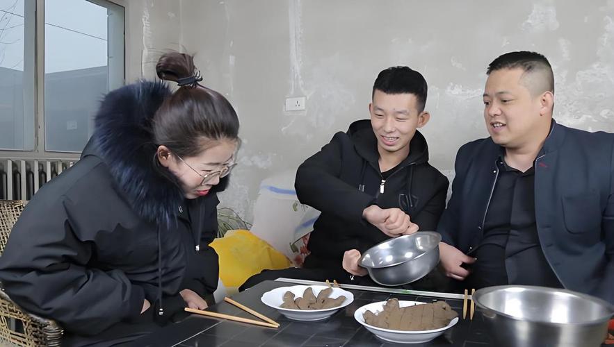 两男子在邻居家食用酸汤子后1死1伤