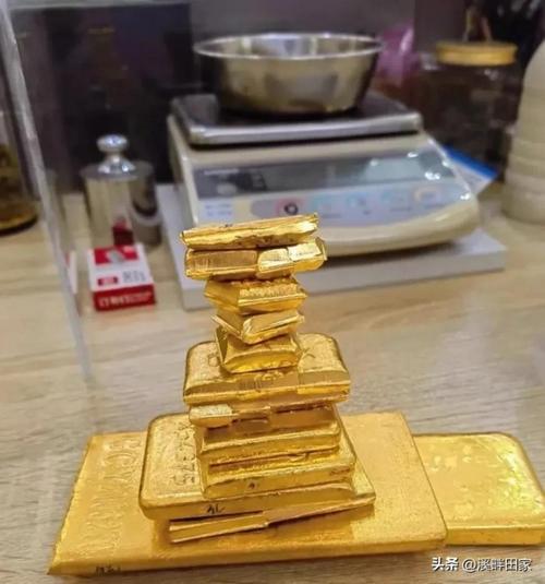 男子变现2公斤金条净赚100万