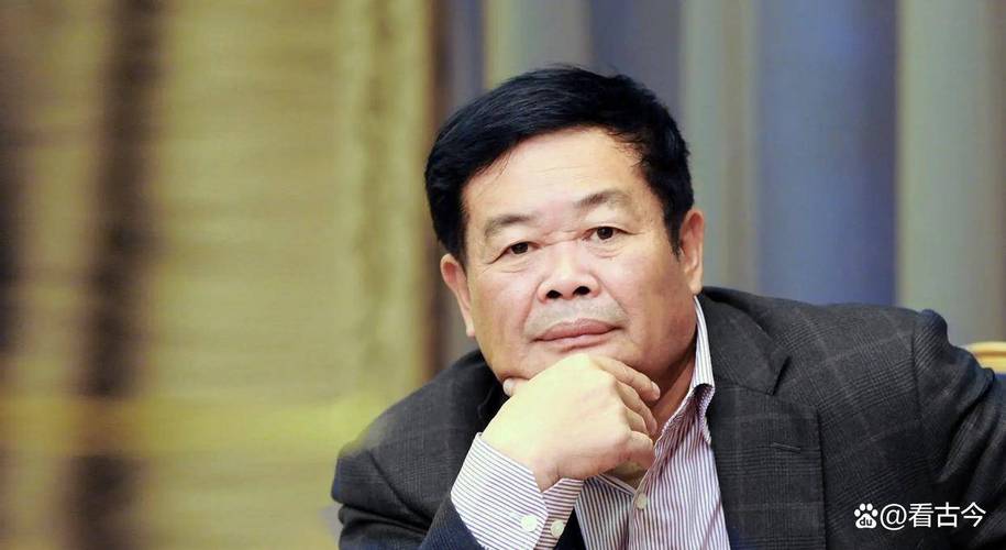 玻璃大王曹德旺卸任，长子接棒执掌企业