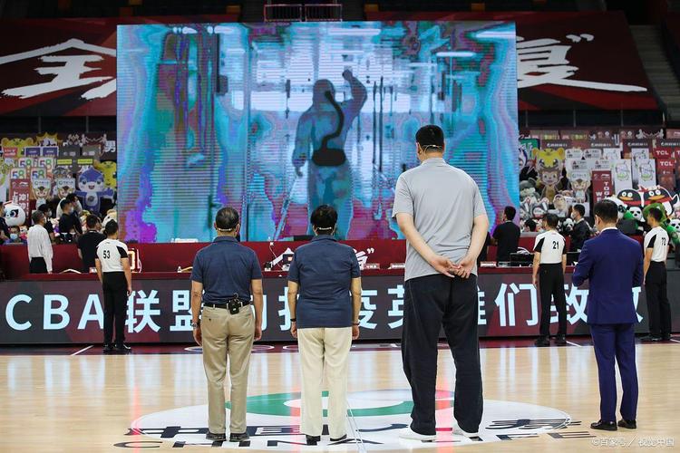 乔丹完成NBA解说席首秀