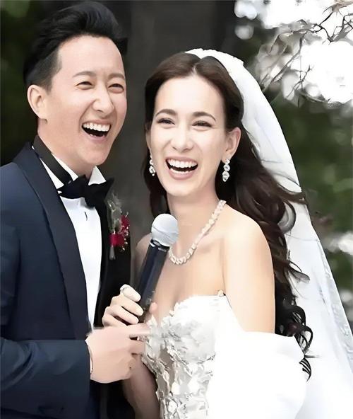 韩庚卢靖姗官宣二胎得子