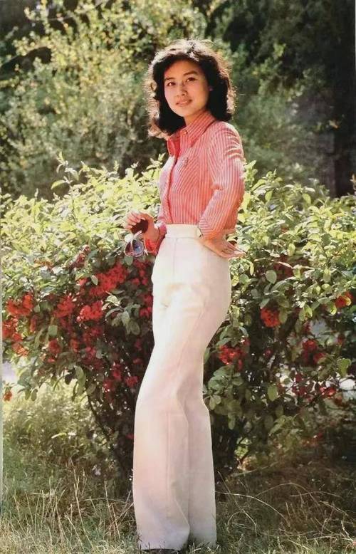 山东姑娘赵娜荣膺环球小姐中国总冠军