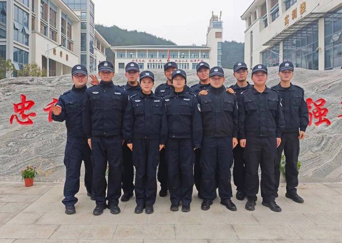 这个培训班一半以上的警官不能露面