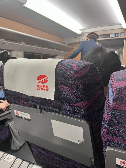 坐高铁上个厕所1万多的电脑没了