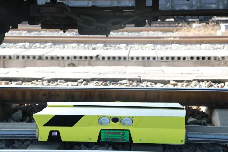 超长火车震撼再现，究竟有多少节车厢？