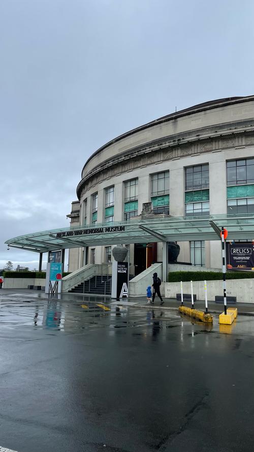 美国奥克兰博物馆遭大规模盗窃事件