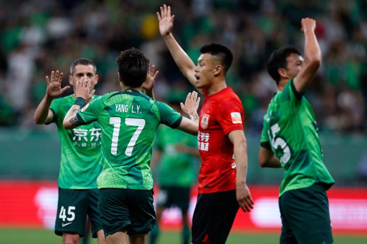 长春亚泰0比4北京国安