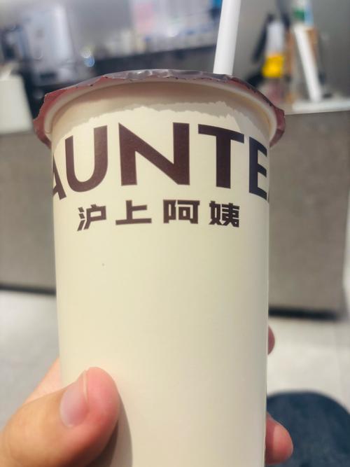 上海高价水售价引发争议，店家回应揭秘真相