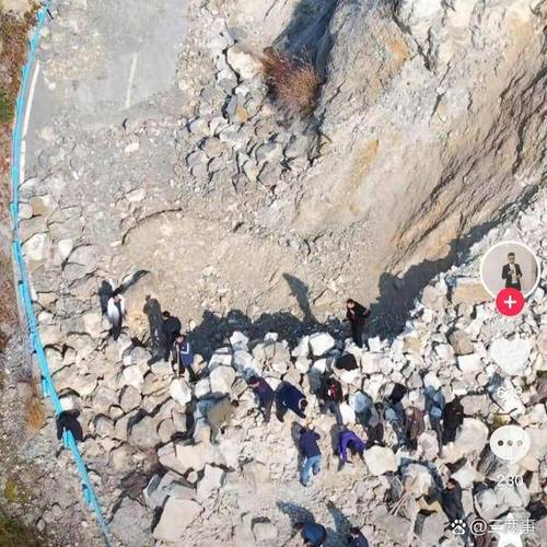 网红公路垮塌致三千村民出行受阻