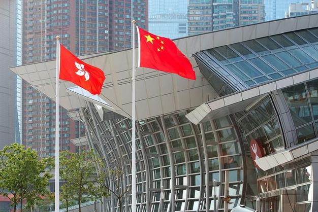 粤港澳三地同步升国旗